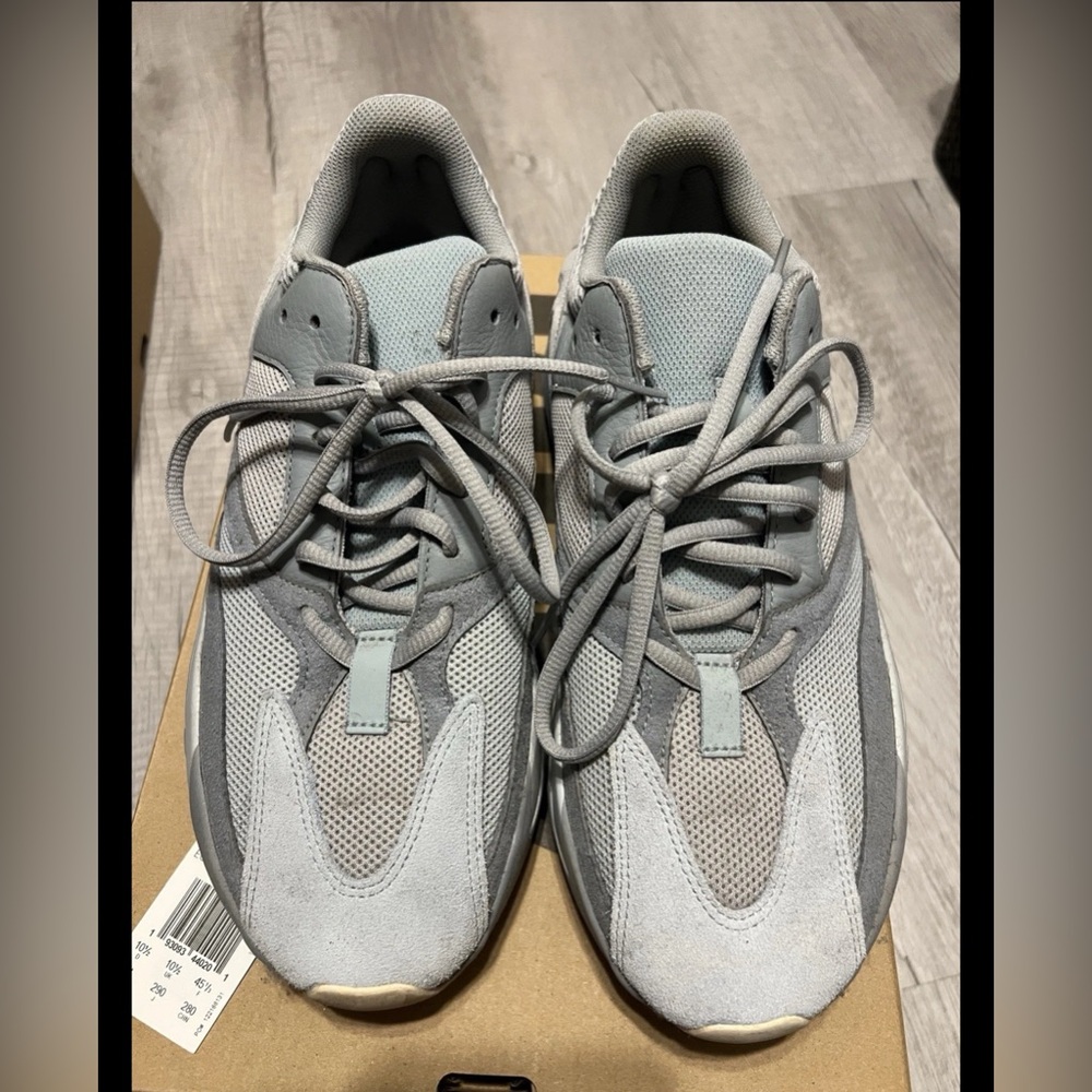 Adidas Yeezy Boost 700 Inerti Gray Men's Size 11 Original Box Shoes Sneakers